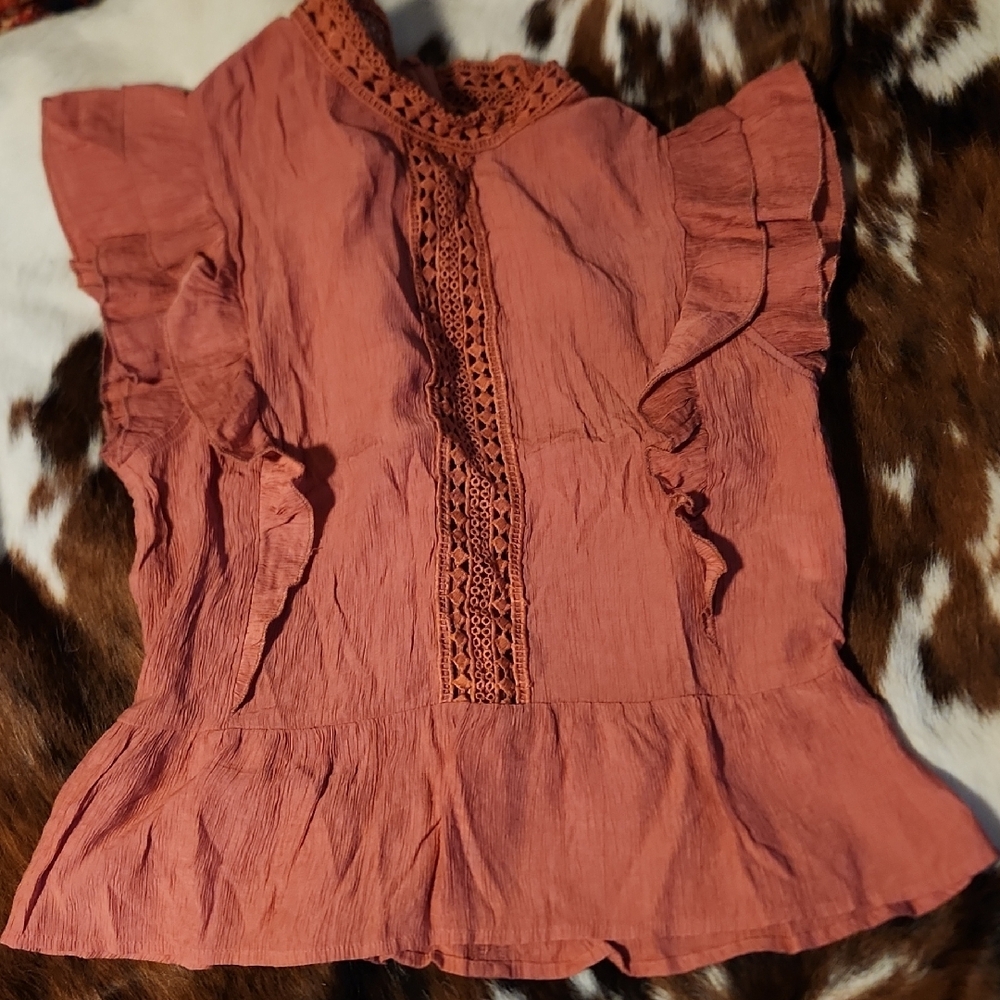 Women's Ruffled Lace Trim Top - Rust